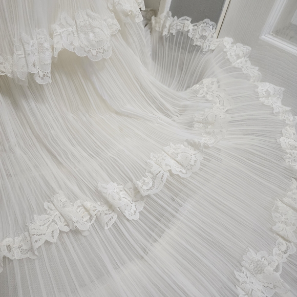 Vintage 80's White Lace Wedding Dress - Picture 10 of 16